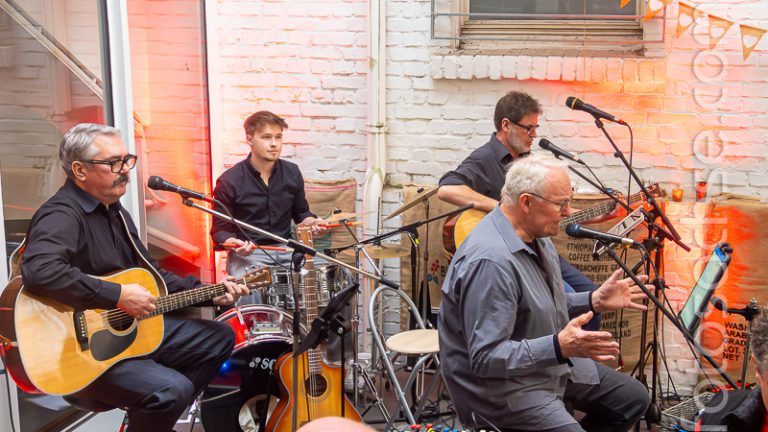 Unpluggers im Capulus
